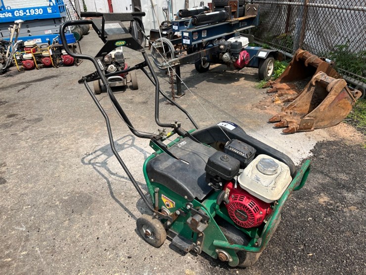 ryan-18"-walk-behind-aerator-image-2