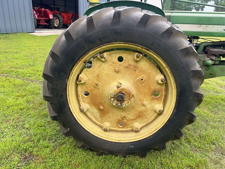 1958-john-deere-520-image-32