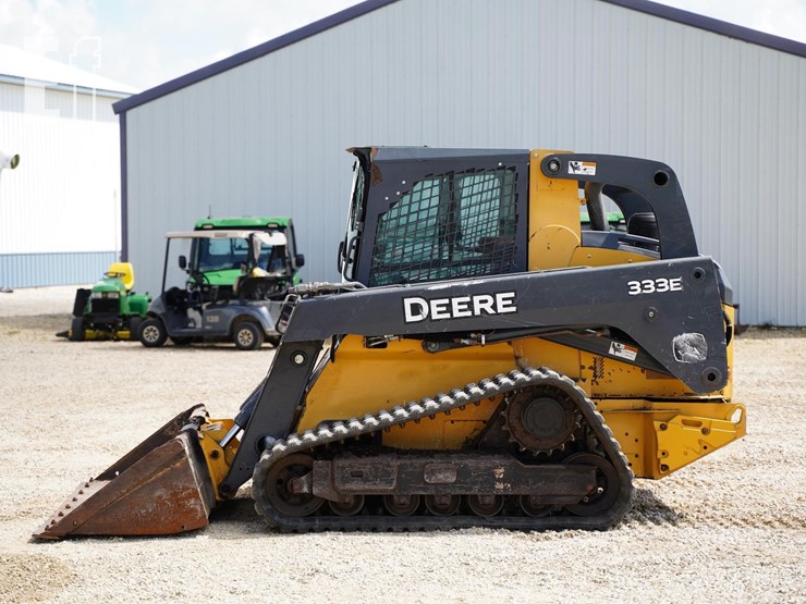 2015-deere-333e-image-8