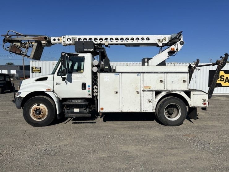 2003-international-durastar-4400-image-7