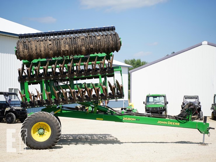 2021-john-deere-2680h-image-4
