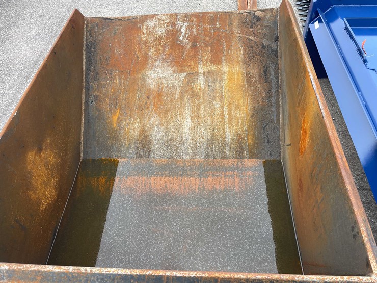 #8051-•-dump-hopper-on-wheels-(o8)-image-8