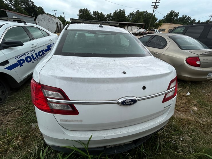 #59-•-#25945-•-inop-2016-ford-taurus-awd-sedan-vin:-1fahp2mk5gg105516-image-5