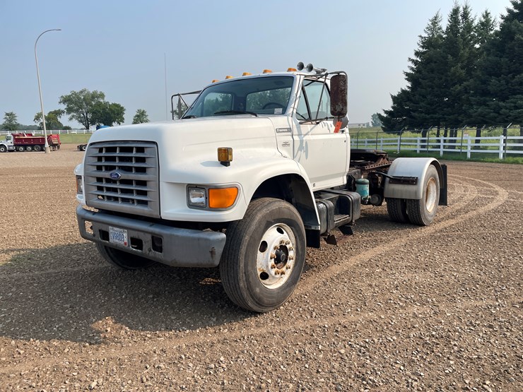1995-ford-tractor-image-1