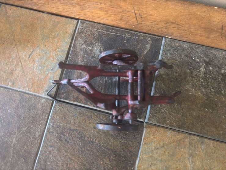 (2)-wheel-barrow-and-oliver-plow-image-5