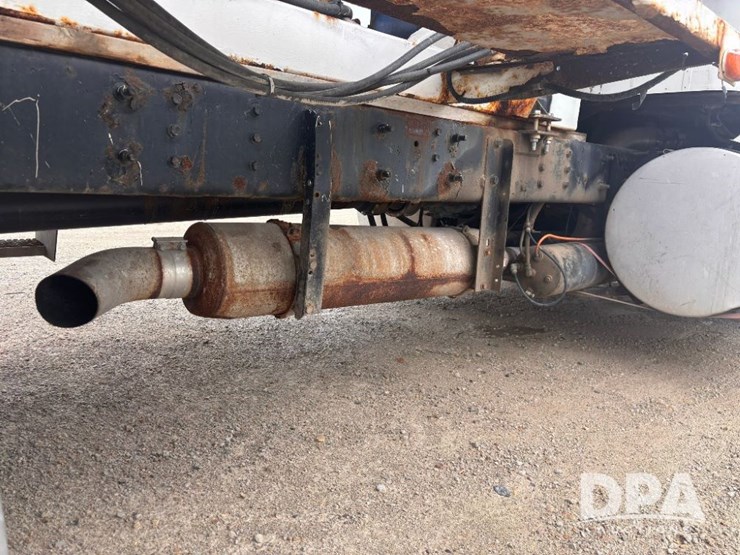 2004-ihc-9400i-dry-tender-truck-(gp11023,-unit-193)-image-53