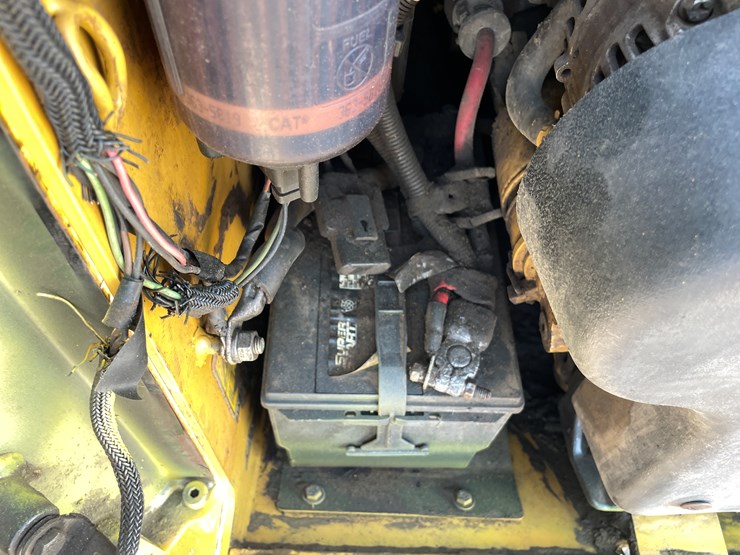 caterpillar-236-image-11