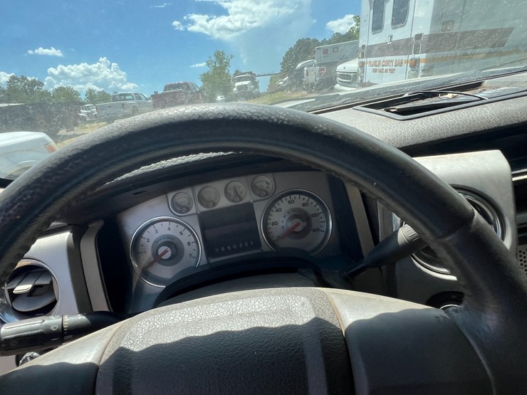 2010-ford-f150-image-23