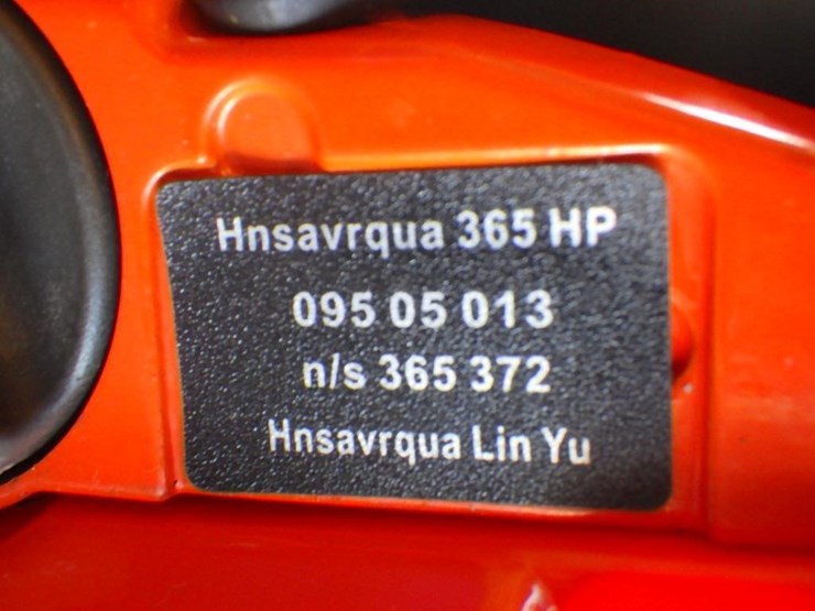 24"-hnsavrqua-chainsaw-372-image-8
