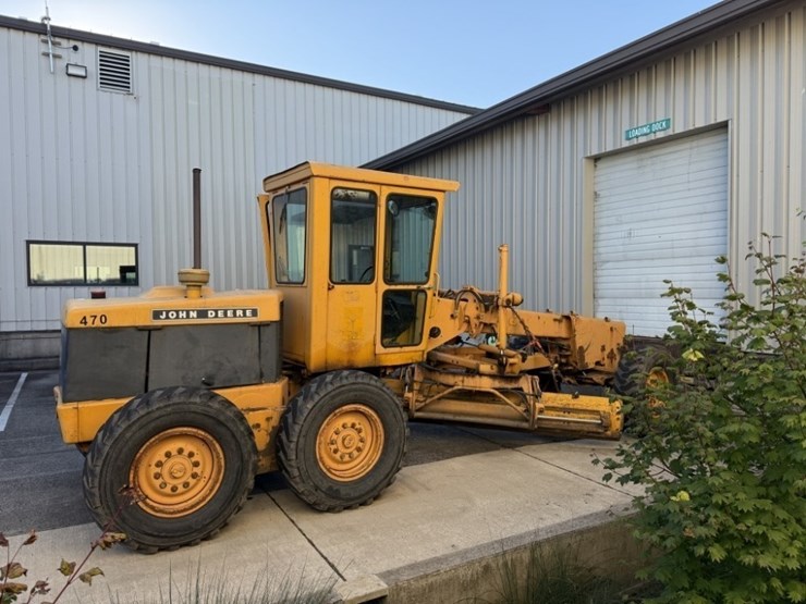 1974-deere-570a-image-3