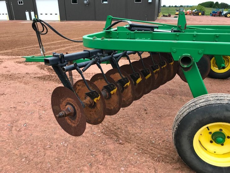 john-deere-110-image-10