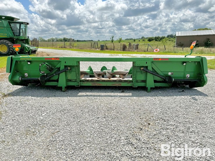 2010-john-deere-608c-image-6