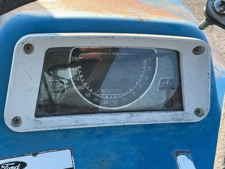 ford-4000-image-42
