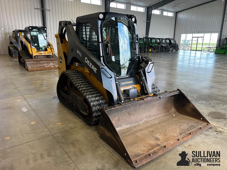2018-deere-317g-image-3