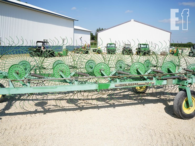 2001-john-deere-704-image-13