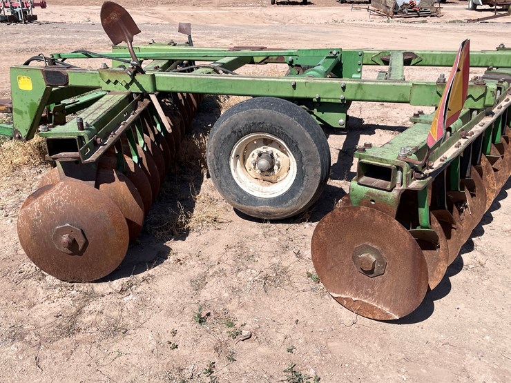 john-deere-425-image-23