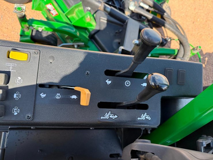 2022-john-deere-1600-image-38