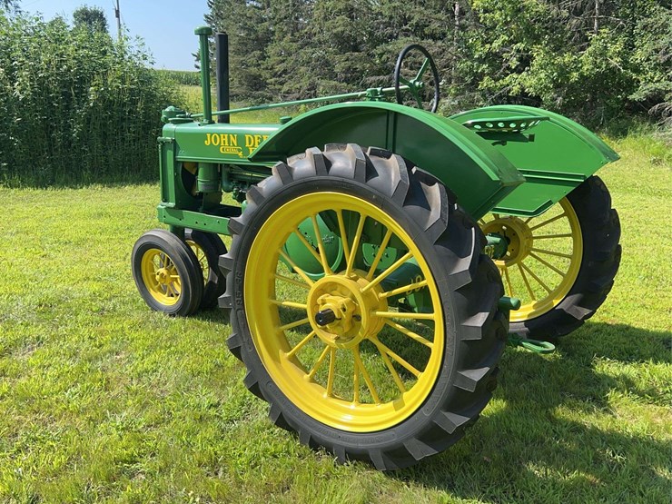 john-deere-model-b-image-3
