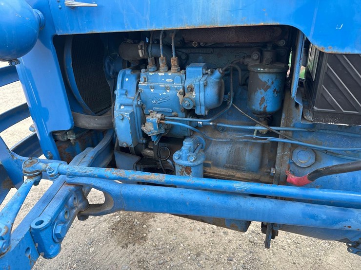 ford-3000-image-4
