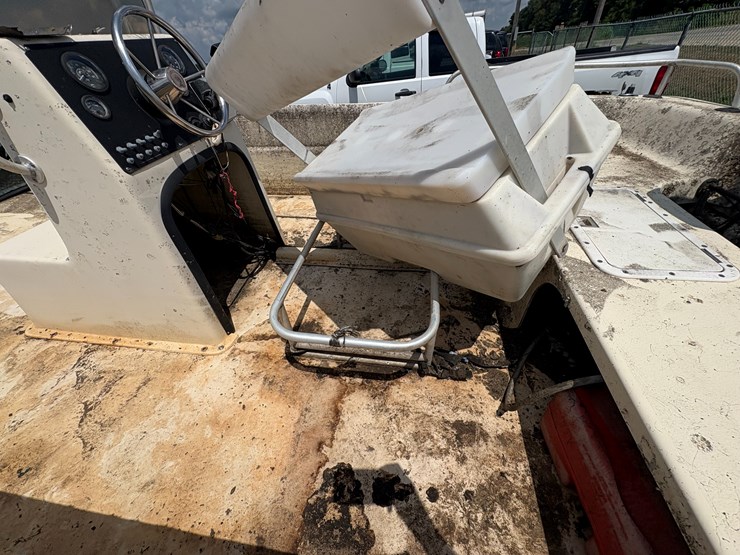#73-•-#25994-•-carolina-boat-w/mercuy-100hp-outboard-motor-&-trailer-image-21