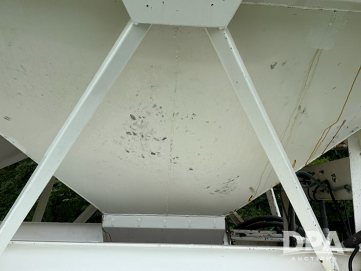 2015-ray-man-dry-fertilizer-trailer-(ed5162)-image-20