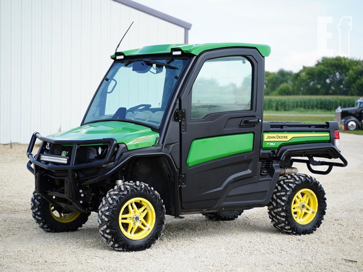 2021-john-deere-gator-xuv-835r-image-1