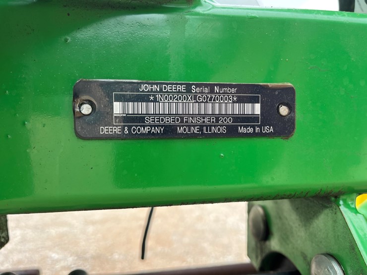 2016-john-deere-200-image-14