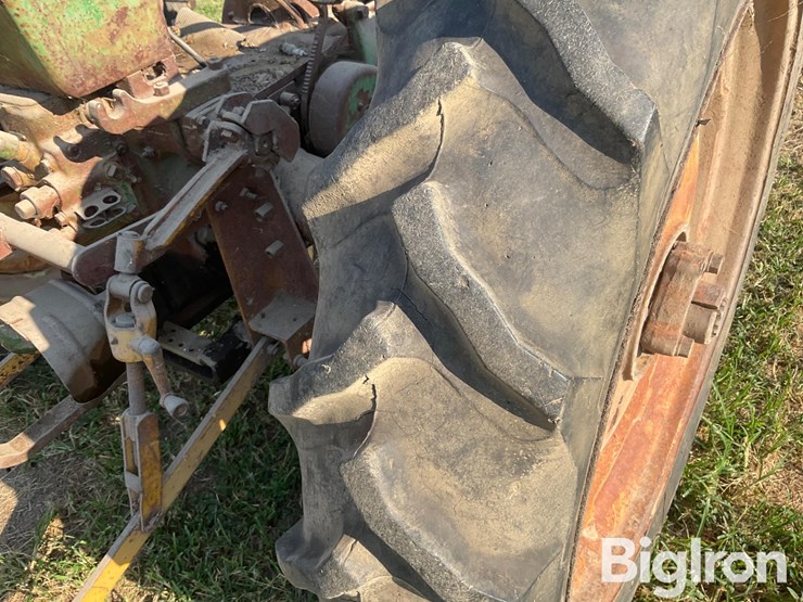 1949-john-deere-b-image-14