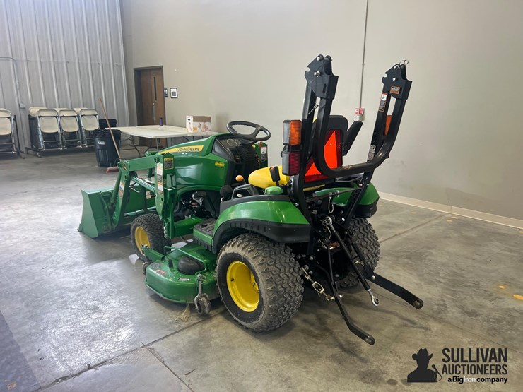 2014-john-deere-1025r-image-7