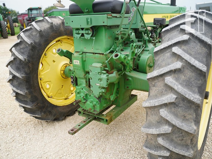 john-deere-720-image-21