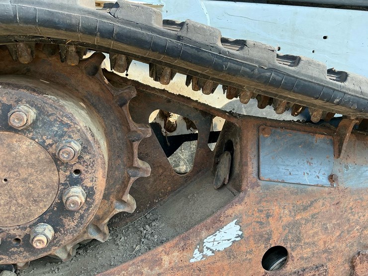 2015-bobcat-t770-image-31
