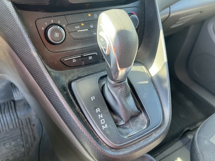 2019-ford-transit-connect-image-26