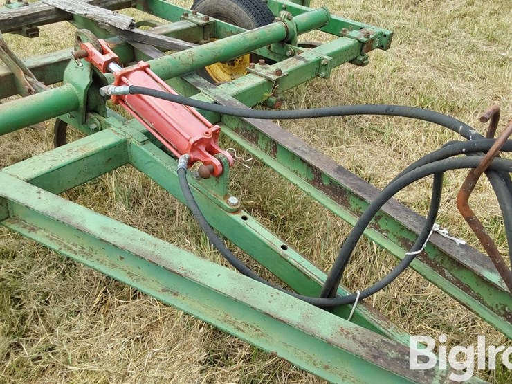 john-deere-100-image-11