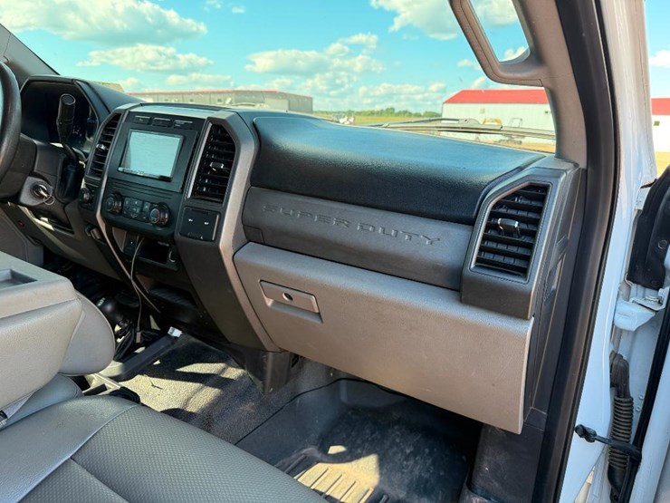 2017-ford-f250-xl-image-42