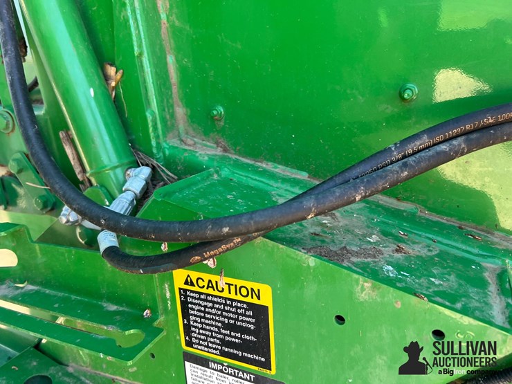 2023-john-deere-560m-image-15