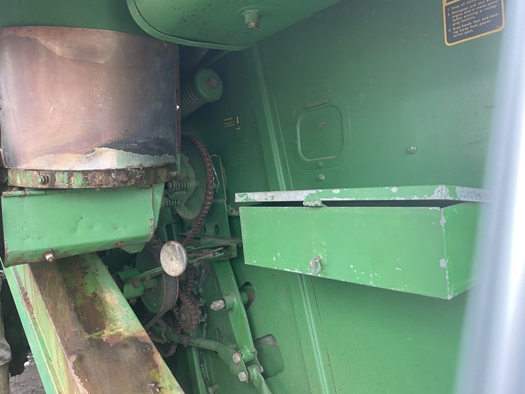 2016-john-deere-6620-titan-ii-image-9