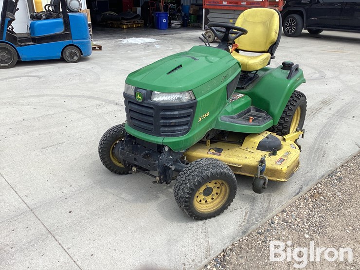 2014-john-deere-x758-image-1