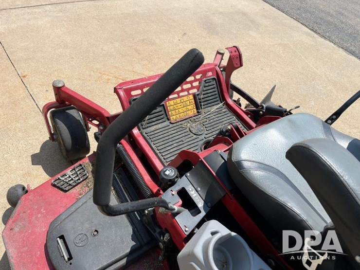exmark-zero-turn-lawn-mower-(jn2625)-image-27