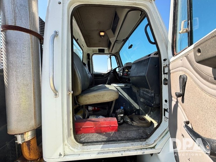 1999-ihc-8100-flatbed-truck-(gp11125,-unit-17355)-image-55