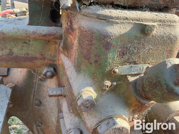1949-john-deere-b-image-11