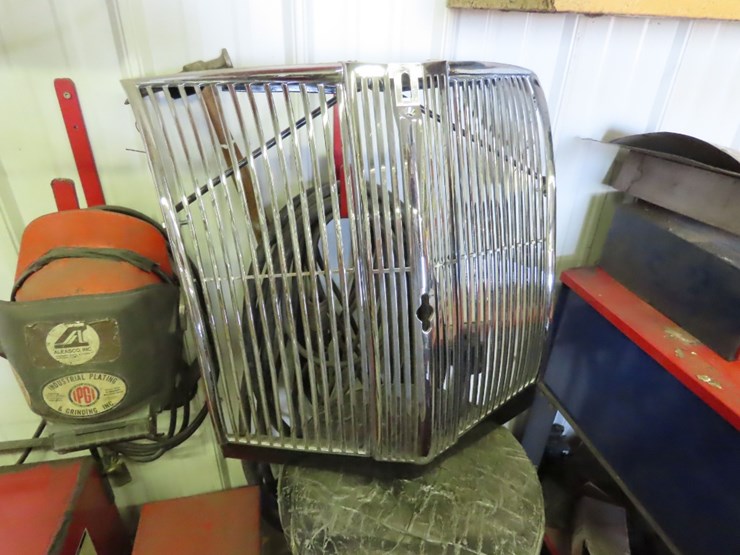 bob-drake-reproduction-1939/40-ford-grill-and-headlight-bezels-image-1