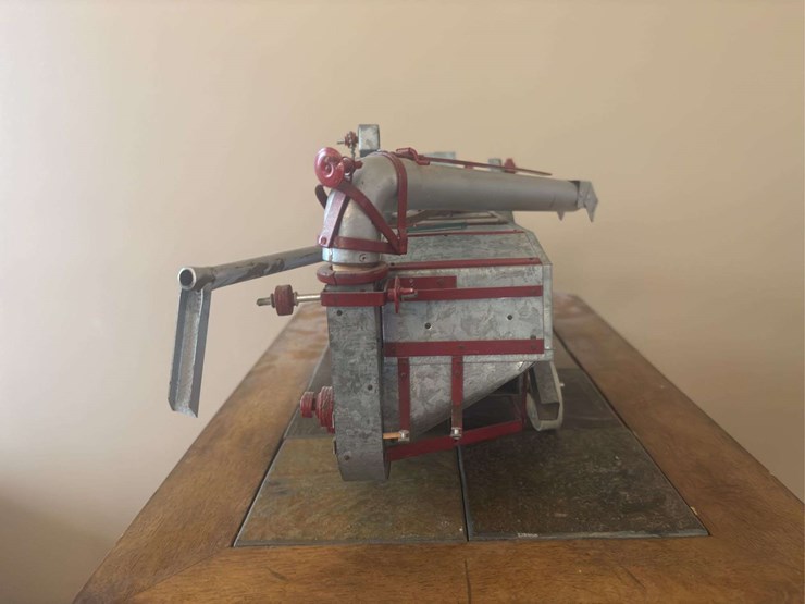 1/16-mccormick-deering-threshing-machine-custom-image-4