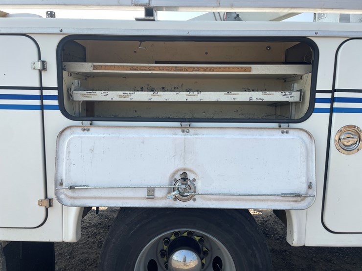 2008-gmc-7500-image-22