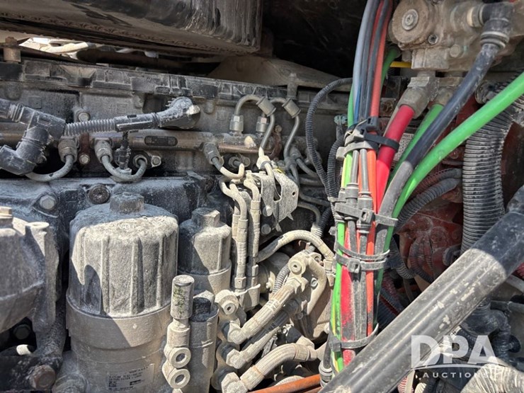 2013-freightliner-truck-(dr11874-unit-771)-image-29