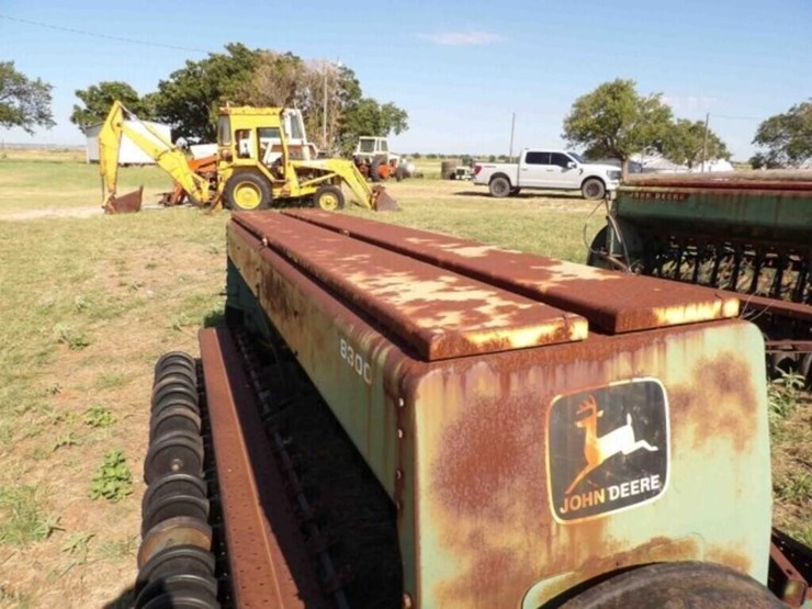 john-deere-8300-image-19