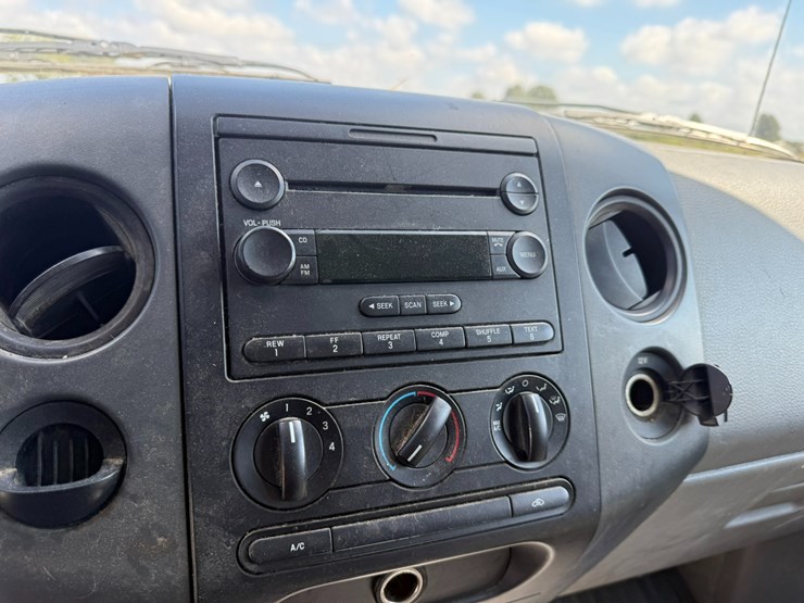 2004-ford-f150-image-45