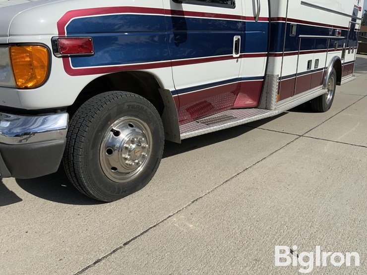 2003-ford-e450-image-16