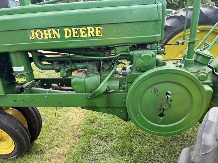 john-deere-b-image-8