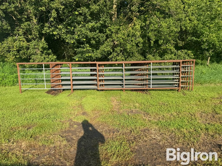 freestanding-panels-w/gate-image-2