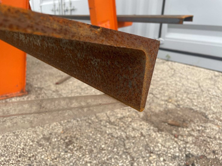 #8100-•-steel-stock-(cont.)-image-3